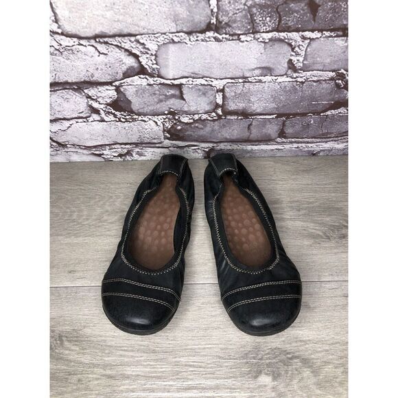 Taos Black Leather Slip On Elastic Ballet Flats Shoes Women Sz 39EU/8.5M US - Picture 2 of 16